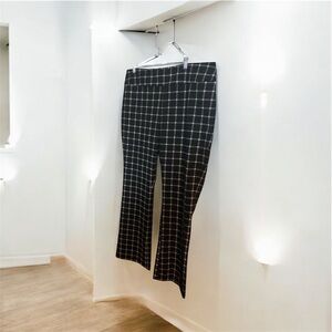 New York & Company Black and White Trousers || Size XL